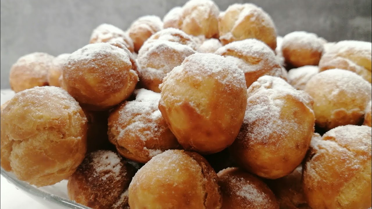 Nämä pienet, ilmavat ja 6 minuutissa valmiit minidonitsit ovat suosikkini rasvaisena torstaina ja muulloinkin.