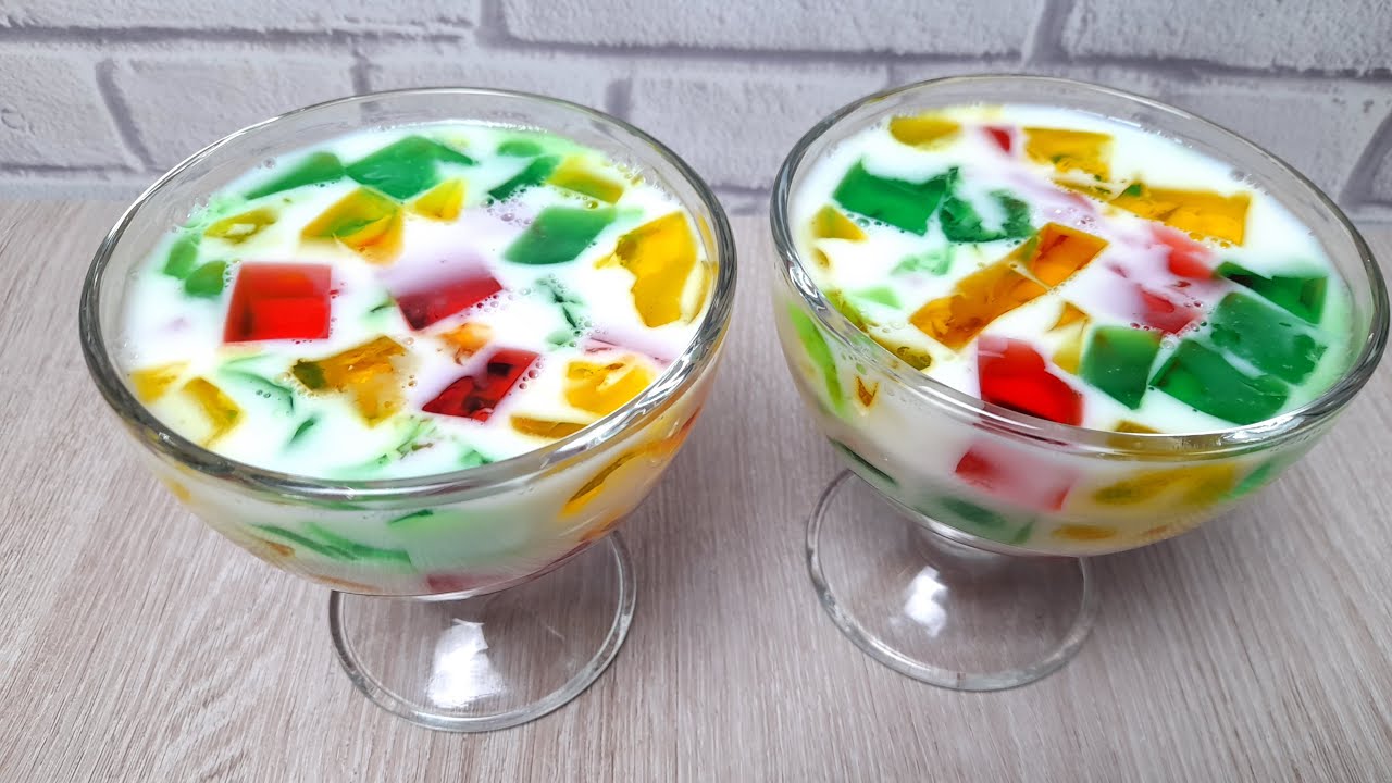 Hedelmäpunchin makuinen hyytelö on erikoinen tapa nauttia klassisesta juomasta.