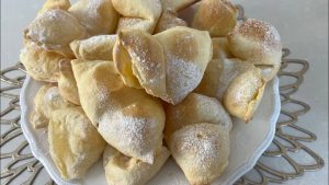 Valmistan tästä jauhoista vain ”enkelin siipiä”. Ne ovat kevyempiä ja rapeampia kuin isoäidin.