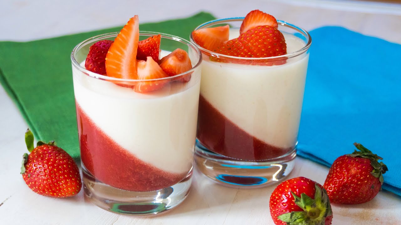 Klassinen vaniljainen panna cotta mansikoilla – valmistettu vain muutamasta ainesosasta.