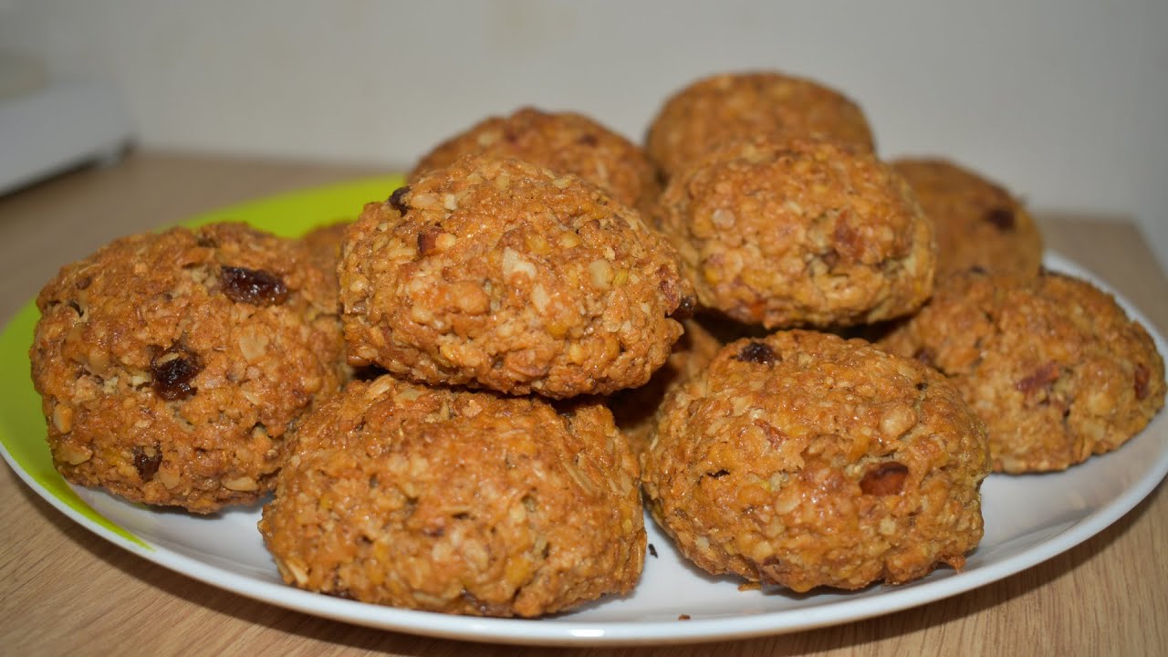 Syön näitä kaurakeksejä aamiaiseksi voileipien sijaan. Ne valmistuvat muutamassa minuutissa.