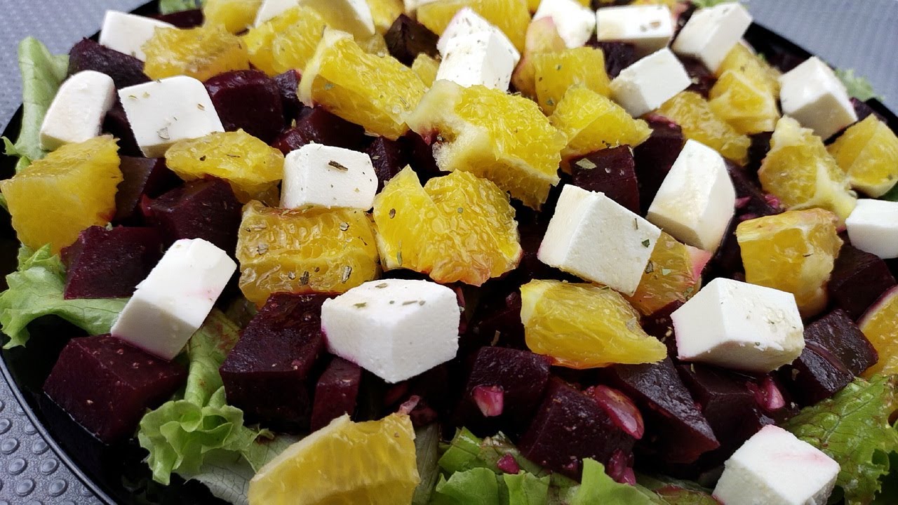 Appelsiini-, punajuuri- ja fetajuustosalaatti – resepti kolmesta ainesosasta.