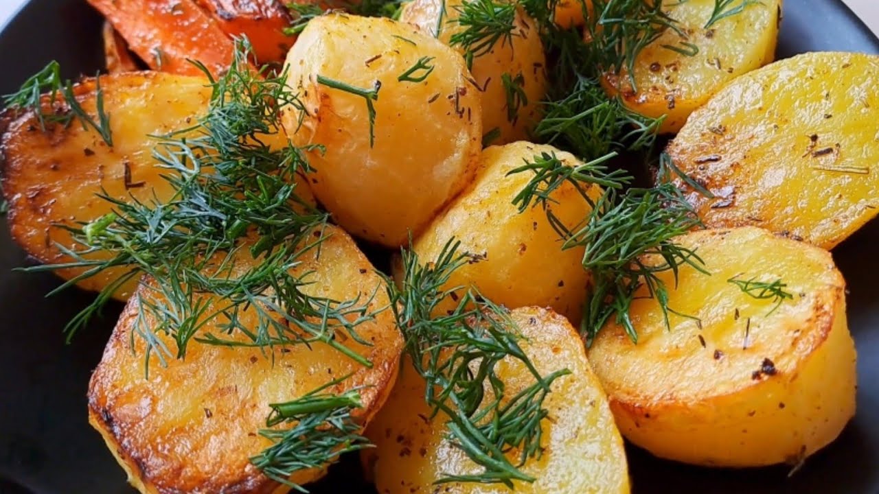 Olen aina lämmittänyt perunoita miettimättä. Yö jääkaapissa vaikuttaa jotenkin sokeriin ja suolistoon.