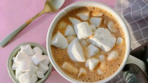 Kakaon keittäminen: kattava opas resepteineen, salaisuuksineen ja muunnelmineen