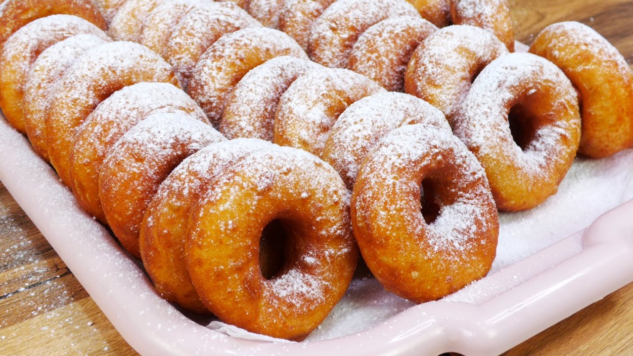 Friteerattavat donitsit ovat pehmeitä ja kevyitä kuin pilvet. Salaisuus on yhdessä ainesosassa.