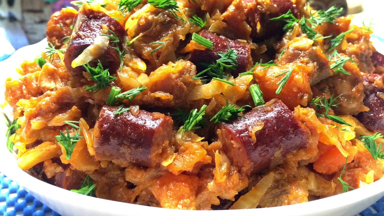 Jäädytetyistä lihadelikatesseista valmistettu bigos – helppo resepti täyteläiseen makuun.