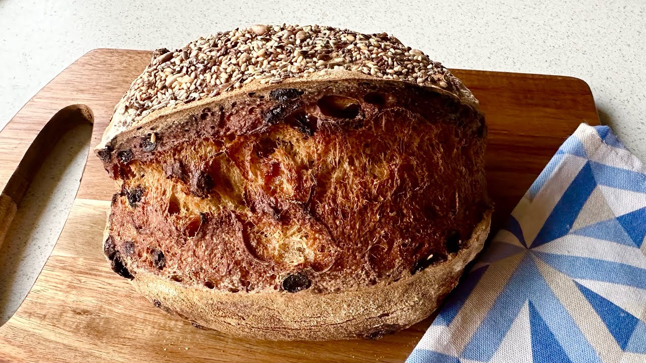 Onko sinulla jäljellä makeaa leipää? Kolme ideaa, miten voit käyttää sitä ja muuttaa sen herkullisiksi herkkuiksi.