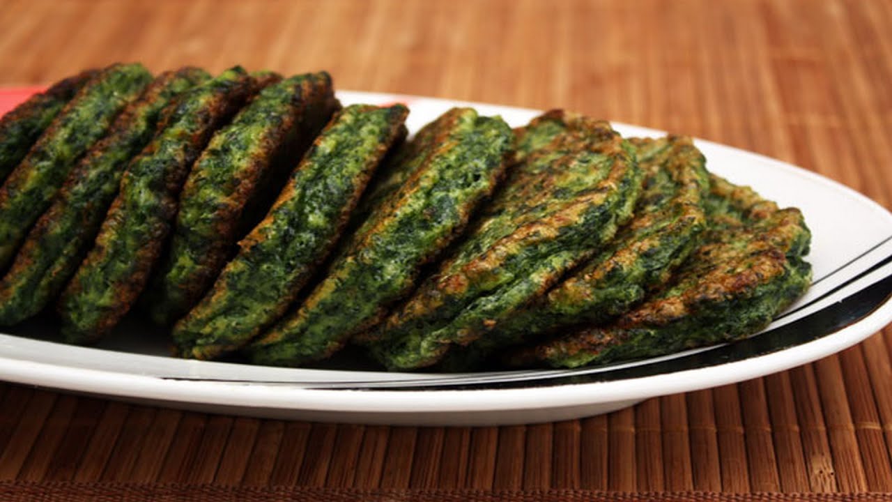 Pinaatti-juustopannukakut ovat ruokalaji, jonka avulla voit syödä vihanneksia tietämättäsi.