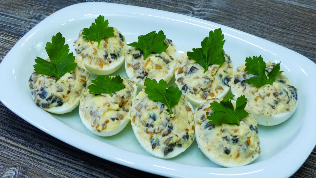 Guadalajaran vihreä kaviaari tursalla (ja runsaalla persiljalla)