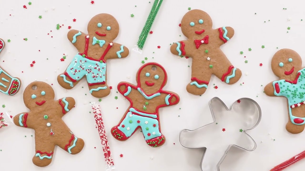 Pehmeät inkiväärikeksit ilman leivonta-aikaa – helppo taikina, joka on helppo rullata ja paistaa.