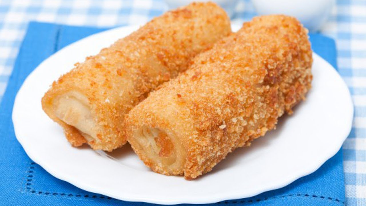 Ne ovat rapeita kuin kotletit, ja sisältä valuu juustoa. Valmistan näitä kroketit aamiaiseksi, lounaaksi ja illalliseksi.