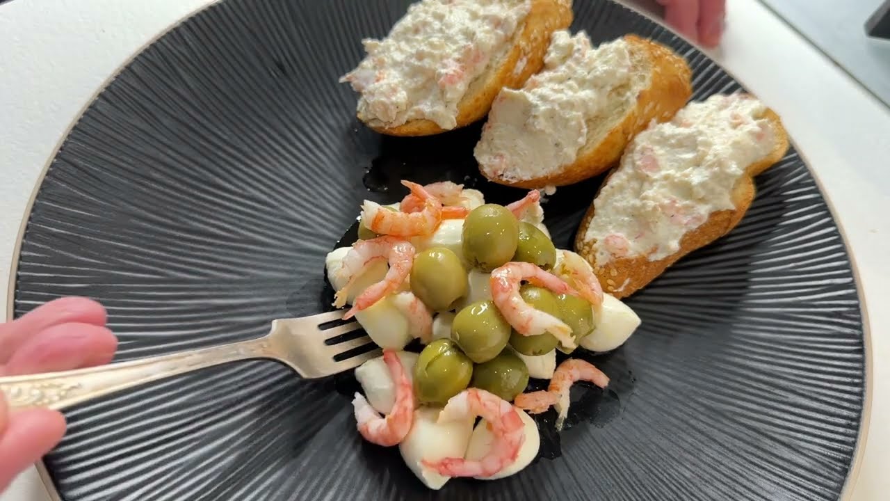 Katkarapupasteija on valmis minuutissa – ihanteellinen tapa käyttää jouluruokien tähteet.