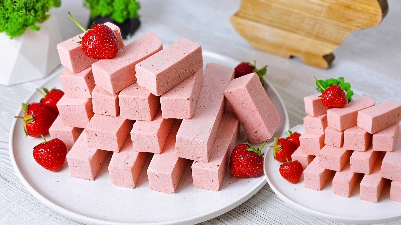 Tuoreet ja sokerittomat: kuinka valmistaa herkullisia pakastettuja jälkiruokia, jotka maistuvat mansikkajuustokakulta.