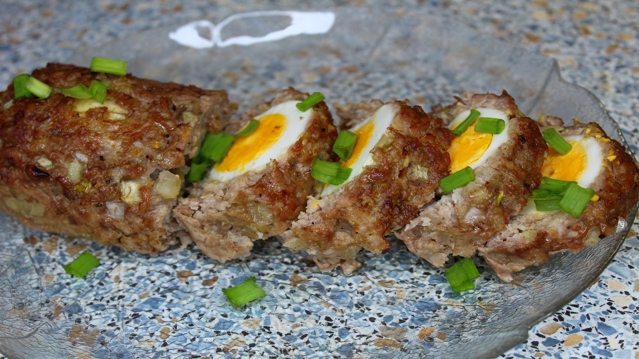 Paistettu sianliha, täytetty munalla