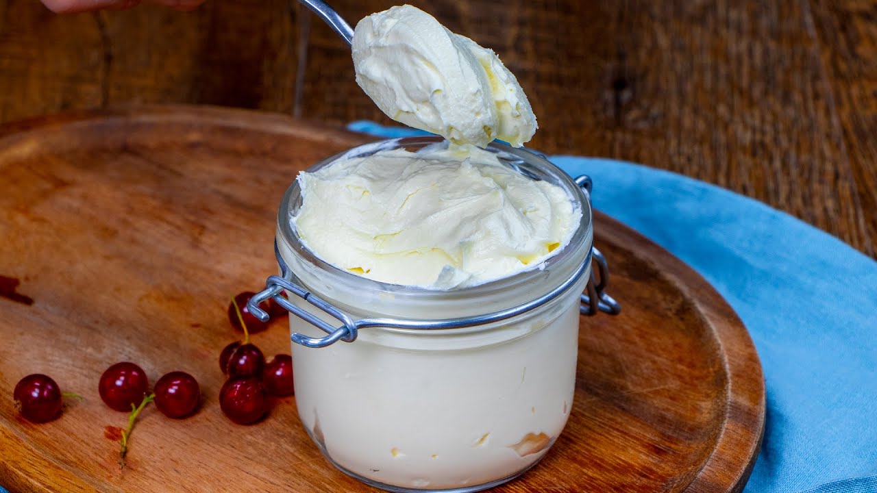 Mascarpone-kermakastike – hedelmien dippaamiseen 10 minuutissa.